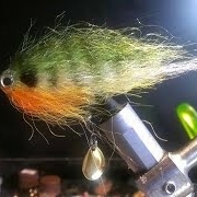 Tying-the-Bushwhacker-weedless-baitfish-fly