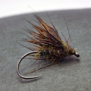 How-to-tie-a-Short-Sedge-pattern