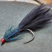 How-to-tie-the-Black-Damsel-Mini-Lure